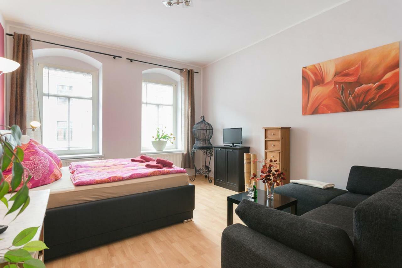 Ferienwohnung Residenz Bis 6 Gaeste , Ferienwohnung Dresden Bis 4 Gaeste, Ferienwohnung Elbflorenz Bis 2 Gaeste Esterno foto