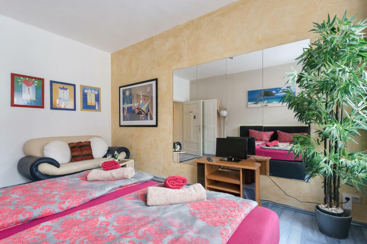 Ferienwohnung Residenz Bis 6 Gaeste , Ferienwohnung Dresden Bis 4 Gaeste, Ferienwohnung Elbflorenz Bis 2 Gaeste Esterno foto