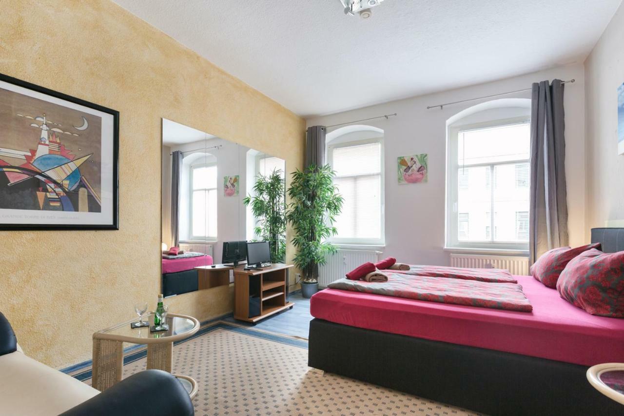 Ferienwohnung Residenz Bis 6 Gaeste , Ferienwohnung Dresden Bis 4 Gaeste, Ferienwohnung Elbflorenz Bis 2 Gaeste Esterno foto